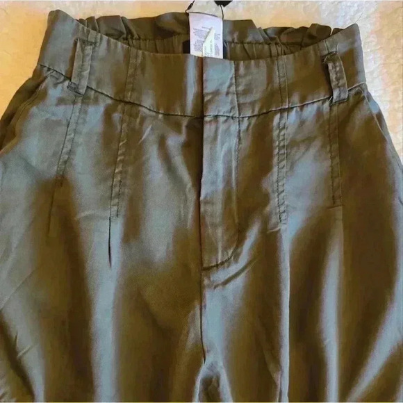 Express high waisted cargo twill utility jogger - Picture 11 of 13